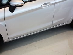 嘉年华 2011款 两厢 1.5L 自动 时尚型