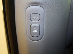 起亚VQ 2011款 2.7L 自动 舒适版 7座