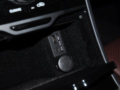雅尊 2011款 2.4L 自動 旗艦型