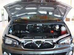 江淮汽车  2.0 手动 发动机局部特写