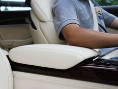 奥迪A8 2011款 6.3FSI W12 quattro 