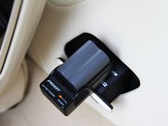 奥迪A8 2011款 6.3FSI W12 quattro 