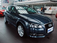 奥迪(进口)  A3 Sportback 1.4T 车辆右侧45度角