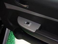 野马F10 2011款 1.5L 手动 尊贵型 5座