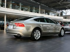 奥迪(进口)  A7 3.0 TFSI S-Tronic quattro 车辆右侧尾部视角