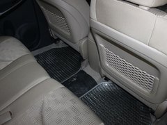 一汽丰田  RAV4 2.0 AT 第二排座椅下方整体