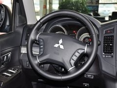 帕杰罗 2012款 3.0L 自动 精英版7座