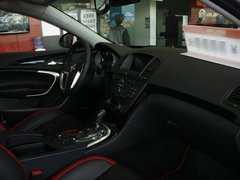 别克  君威 2.0T AT 中控台右侧