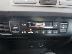 东风本田 第九代思域 1.8 VTi AT 中控台中央特写