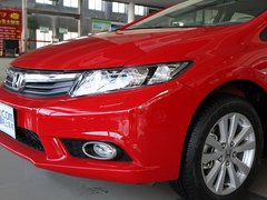 东风本田  第九代思域 1.8L AT 车辆左前大灯45度视角