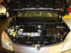 雷诺  梅甘娜CC 2.0 CVT 发动机局部特写
