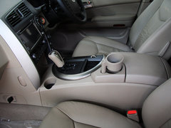 享御 2011款 2.0 自动 四驱豪华导航版 5座