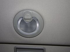 爱腾 2011款 2.0T 自动 两驱豪华导航版 5座