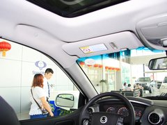 爱腾 2011款 2.0T 自动 两驱豪华导航版 5座