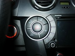 爱腾 2011款 2.0T 自动 四驱豪华导航版 5座