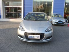 东风标致  308 2.0L AT 车头正面视角