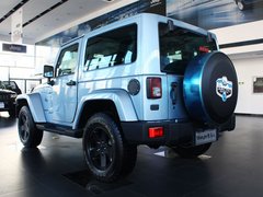 Jeep吉普  撒哈拉 3.6 AT 车辆左后45度视角