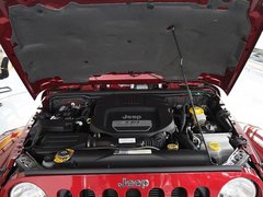Jeep吉普  撒哈拉 3.6 AT 发动机局部特写