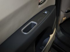 驰鹏 2011款 3.6L 自动 基本型 7座