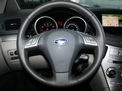斯巴鲁  驰鹏 3.6L AT 方向盘整体