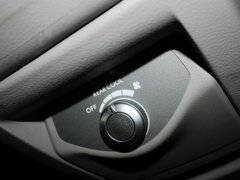驰鹏 2011款 3.6L 自动 基本型 7座