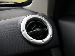长城M2 2012款 1.5L 手动 两驱都市版 5座
