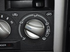 长城M2 2012款 1.5L 手动 两驱都市版 5座