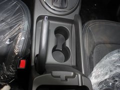 东风悦达起亚  智跑 2.0L AT 驻车制动器