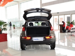 东风悦达起亚  2.0L 自动 后备箱整体特写