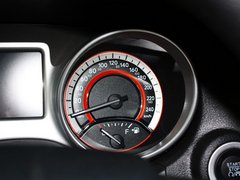菲跃 2012款 2.4L 自动 舒适版 5座