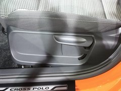 Polo 2012款 Cross Polo 1.6L MT 