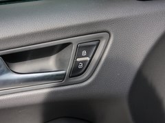 奥迪Q5 2012款 2.0TSI 动感型 5座