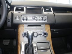 路虎 揽胜运动版 5.0 V8 NA HSE AT 中控仪表台总特写