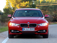 宝马(进口)  328i 2.0T AT 车头正面视角