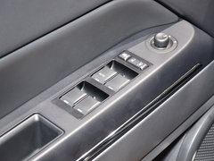 指南者(进口) 2013款 2.4L CVT 炫黑导航版 5座
