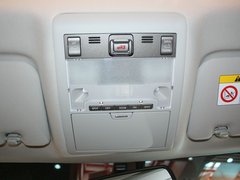 雷克萨斯  LX570 5.7 AT 前排车顶中央特写