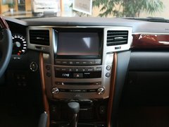 雷克萨斯  LX570 5.7 AT 中控仪表台总特写