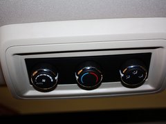 菲跃 2012款 2.4L 自动 豪华版 7座
