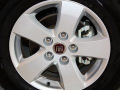 菲跃 2012款 2.4L 自动 豪华版 7座