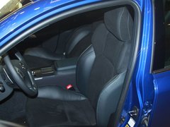 雷克萨斯  IS250 F-Sport 2.5 AT 驾驶席座椅前45度视图