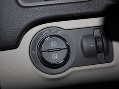 君威 2012款 2.0L 自动 豪华版