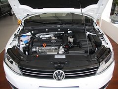 一汽-大众 速腾 1.4TSI DSG 发动机局部特写