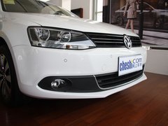 一汽-大众  速腾 1.4TSI DSG 车辆车头部分特写
