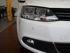 一汽-大众  速腾 1.4TSI DSG 车辆右前大灯正视图