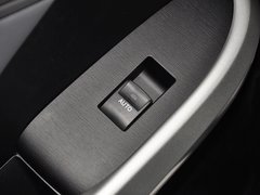 普锐斯 2012款 1.8L CVT 豪华先进版