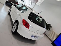 标致307 2012款 1.6L 手动 两厢 豪华版
