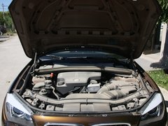 华晨宝马  X1 xDrive20i 2.0T AT 发动机局部特写