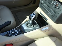 宝马X1 2012款 xDrive20i 2.0T 豪华型 5座