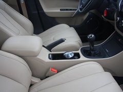 MG  MG5 1.5 MT 前排座椅中央中间