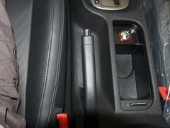 MG  MG5 1.5 AT 驻车制动器